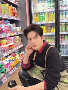 Chenxian77 | Cute boy photographer