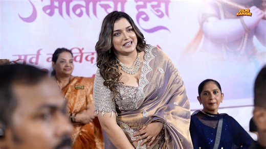 Amrapali Dubey Stuns in Saree ✨ | Bhojpuri Queen Celebrates Dahi Handi with Fans #dahihandi2025 #krishnajanmashtami #krishnajanmashtami2025 #dahihandi #amrapalidubey #tigershroff | Filmi Kahani