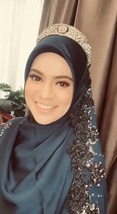 Perhatian kepada bakal pengantin! ✨ Adakah anda bersedia untuk kelihatan dan berasa yang terbaik pada hari perkahwinan anda? Salah satu langkah penting dalam mencapai rupa pengantin impian anda adalah dengan menjalani sesi trial makeup sebelum hari besar. Di Elegant Wedding, kami memahami kepentingan sesi ini, itulah sebabnya kami menyediakan sesi TrialMakeup Percuma untuk semua pemegang pakej pengantin kami. Mengapa sesi ujian penting? Pertama sekali, ia membolehkan anda bekerjasama dengan juru