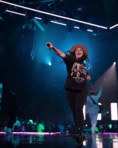 Not today satan 👊🏼👊🏼 | Kari Jobe