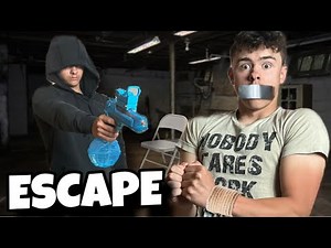 Escape The Duct Tape PRISON CHALLENGE 1V1
