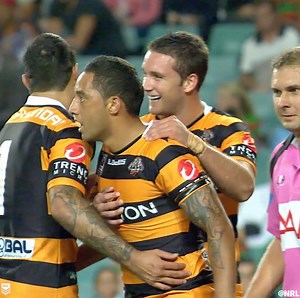 Benji at full flight 👌 #NRLTigersSouths | NRL