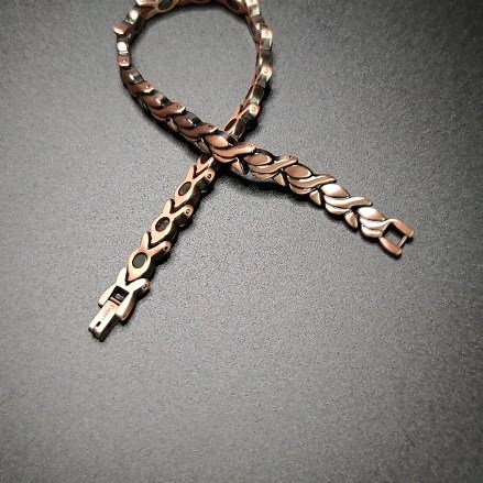 Pure Copper braclet with Magnet For control bloodpressure Relief joint pain Anxiety arthies pain medical purposes Fashion and health together Price 5000 | Jewelleryhab