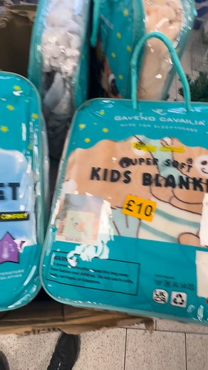 Fluffy cloud super soft kids blankets Couple of different styles available Teddy bow pink , blue star , bear moon , coco grey and more Size 110cm x 140cm approx £10 each 📍 Jd discount deals 📍 91 Norley Hall Ave WN5 9LS | JD Discount Deals