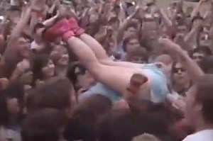 This One Time Katy Perry Tried To Stage-Dive And Failed Hilariously