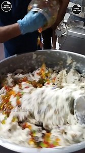 3 Idiots Shrikhand Made By Robotic Machine At Milk Palace Surat #explore #explorepage #viral #trend #food #streetfood #yummy #Indianfood #delhi | Food Junction