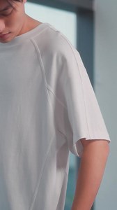 3.1K views · 51 reactions | 讓穿搭更有型好磅多裁片短T~ 視覺修身不單調！拉格蘭肩超好看 | check2check | Facebook