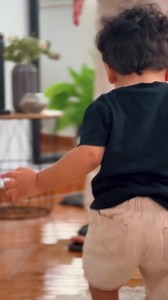 50 reactions | أكتر روائح بتحبيها هتكون في استقبالك كل يوم عشان تغير مودك لحظة وصولك البيت بمساحة تغطية حتى 300 م² و تحكم كامل في وقت و تاريخ التشغيل مع جهاز تعطير Lil Smart ▪️ ضمان لمدة سنة. | Lazaro Scent | Facebook