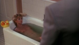 Goldie Hawn nude – Wildcats (1986)
