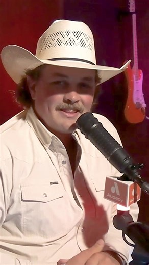 Join us for 'Zach Top: #OnTheRecord' this Sun, 9/7 at 7 PM to celebrate his brand new album 'Ain't In It For My Health' 🤠 Tune in as he gives us a behind-the-scenes look into the making of the album more: auda.cy/ZachTopOTR | Seattle Wolf