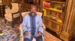 4.2K views · 80 reactions | #Gabon  Ali Bongo s’adresse à ses amis du monde entier après son arrestation et dit qu’il ignore ouvertement se trouve son fils et sa femme, demandant à ses partenaires de faire du bruit. | Fier D Etre Malien et Africain. | Facebook