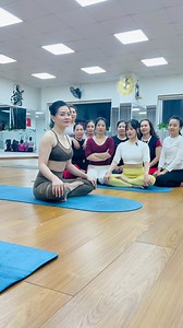 How to do side splits with support of belt with Abhi Raturi Yoga dreams #yogaflow #yogacommunity #yoga #YogaPractice #yogainspiration #yogafitness #YogaLife #yogadreams #fblifestyles #fblifestylechallenge | Yoga dreams