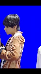 53K views · 7K reactions | #Taehyung in SINGULARITY is so majestic, incredible, sublime, gorgeous......and pure art. A masterpiece indeed ✨ | 횃홰홴홷횈횄홽홶 - 뷔 | Facebook