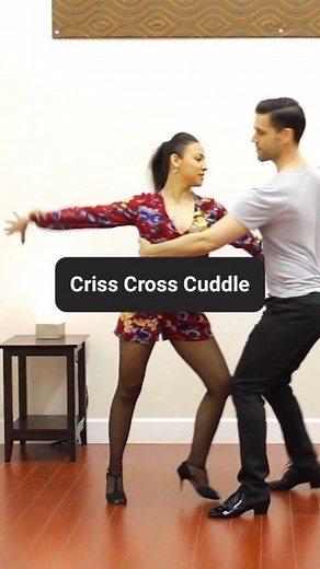 🔥 Another fun turn pattern using outside turn variations and the cape. Want to better understand what you see and learn the building blocks of salsa so you can improvise like this in your social dancing? 👉 Try the online programs, then save big on Black Friday - thedancedojo.com - link in bio. Follow @thedancedojo | The Dance Dojo