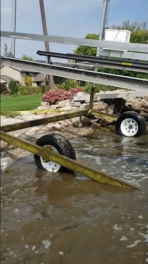 Boat lift removal! Some real dude sweat here!! #wisconsinoutdoors #winnebago