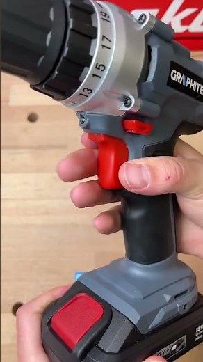 🛠️ Een boormachine waarop je kunt bouwen. 👍 #drill #drillingmachine #graphite #tooltime
