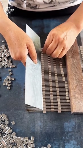 Threading process of stainless steel mesh rope- Good tools and machinery make work easy | Super Mechanic