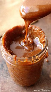 Cajeta is a Mexican caramel made from goat’s milk. Thick, rich, and 💯 yummy. I like to put it on toast, strawberries, or waffles. 😋 Recipe @mamamaggieskitchen https://inmamamaggieskitchen.com/cajeta-mexican-caramel/ Ingredients 🌟 ▢ 4 cups goat milk ▢ 2 cups sugar ▢ 1 tbsp vanilla ▢ 1/2 tspn baking soda #cajeta #mexicancaramel #caramel #mexicanfood #mexicandessert #dessert #latindessert #mexicanrecipes #mamamaggieskitchen | Mama Maggie's Kitchen