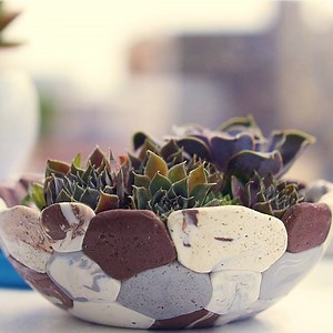 Your plant babes will love this DIY faux stone planter! #crafty | Crafty