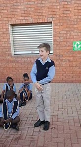 Nathan het ŉ pragtige gedig voorgedra. | Curro Kathu