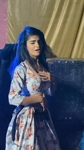 Kamar teri left right hile...... #geetadancegroup #viral #tranding #arkeshtra #rkeshtra #bhojpurireels | Mahi entertainment