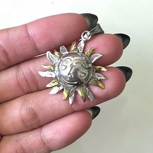 VINTAGE GORGEOUS 925 SILVER & BRASS SUN FACE PENDANT FINE JEWELRY/ UNISEX