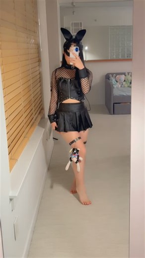 Ting | Bondage Ball bunny :) 😈🕸️⛓️‍💥 #cosplay #feet #feetofig #bondage #fishnettop @bond_ball_event | Instagram