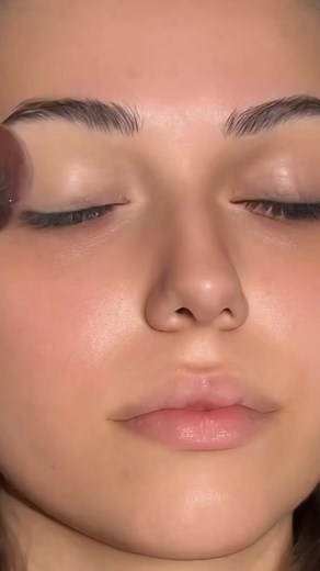 Easy Makeup steps for beginners girls #khanlifestyles #ayesha_makeovers #beautyshorts #EyeLenses #pinkeyeshadow #eyeglitter #eyecaretips #pinkeyeshadowlook #ColoredContacts #pinkeyemakeup #fullmakeup #bridal #bridelmakeup #bridelook #BrideToBe Ayesha makeovers | Ayesha makeovers