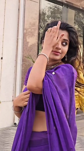 20K views · 2.4K reactions | Sathya #ayesha ,#actress ,#serialactress ,#serial ,#tamilserial ,#tamilactress ,#teluguserials ,#teluguactress ,#kannadaactress ,#kannadaserials ,#malluactress ,#keralaactress ,#kollywood ,#tollywood ,#sandalwood ,#thoppul ,#navel | Mokka Sumo | Facebook