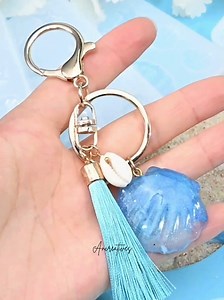2.7K views · 30 reactions | DIY UV Resin Scallop Shell Keychain #diy #handmade #Amazing | Food & Life Travel | Facebook