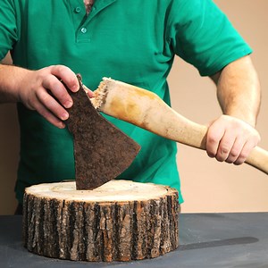 978K views · 3.6K reactions | Old axes restoration & some cool crafts that can be made out of them! | 5-Minute Crafts Family | Facebook