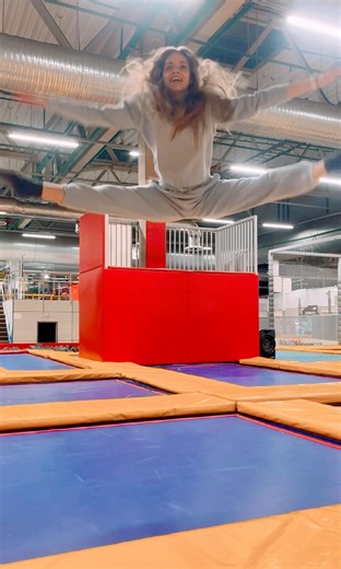 Jump Into the Split 💥 | Flexibility Training for Girls”