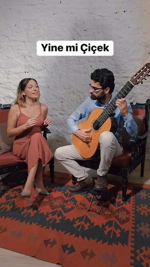 3.9K views · 137 reactions | Yeni single'ımız "Yine mi Çiçek" Ahenk müzik tarafından yayınlandı. Bestesi Ara Dinkjian'a, sözleri Meral Okay'a ait harika şarkıyı Sezen Aksu'dan dinleyip sevdik ve sizinle paylaşmaya karar verdik. #aradinkjian #sezenaksu #yinemiçiçek | Tolgahan Çoğulu | Facebook