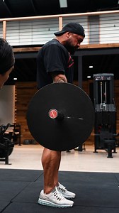 208K views · 1.9K reactions | Pro Bodybuilder Trainer teaches you how to Deadlift Comment MASTERY for a FREE 12 week Deadlift program and guide | Eugene Teo | Facebook