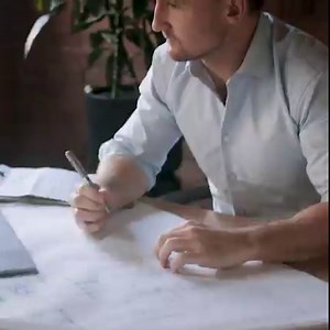 Our career-focused college will teach you the business side of healthcare – from healthcare admin to health management. | University of Phoenix