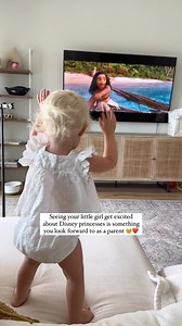 Moana is her favorite right now. 🥹😭❤️ #disneyprincess #moana #babiesofinsta #babylife #cutebabyreels #moms #momsofinsta #parents #parentsofig #parentlife #foryoupage #fyp | The Scheurn Fam