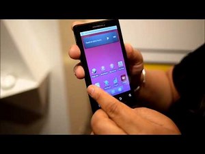 Motorola Triumph Hands On Demo at Launch Event