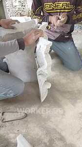 Assembling the Corinthian column crown #Ornament #column #pillarstand | Worker 99