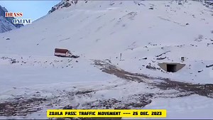 Zojila Axis #ZOJILA 💥 Traffic Movement #zojilapass Zojila Pass is a high mountain pass in the Himalayas. It is in the Kargil district, Indian Union territory of Ladakh. Video : 𝙳𝚁𝙰𝚂𝚂 𝙾𝙽𝙻𝙸𝙽𝙴 #ladakh #zojila Lifeline. | 𝙳𝚁𝙰𝚂𝚂 𝙾𝙽𝙻𝙸𝙽𝙴