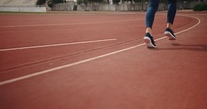 Young Athletic Woman Smartwatch Working Out: video de stock (totalmente libre de regalías) 1013028317 | Shutterstock