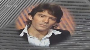 2.4K views · 80 reactions | LORENZO SANTAMARIA - PARA QUE NO ME OLVIDES (con letra) | Carlos Campos Carhuas | Facebook