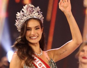 Người đẹp Brazil - Luma Russo đăng quang Miss Charm 2023