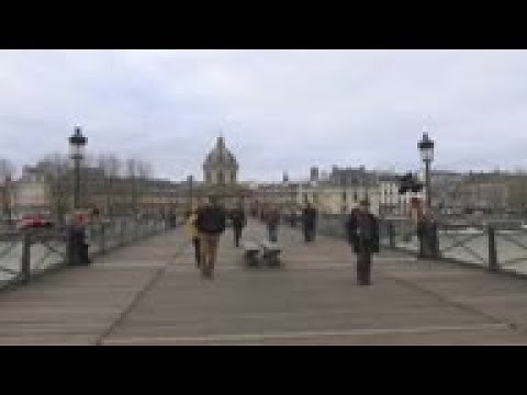 Paris Femen protest violence against women