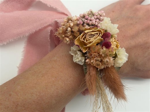 Blush & Pink Dried Flower Wrist Corsage – Romantic Boho Floral Accent - Etsy