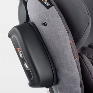 Den svenska favoriten och testvinnaren iZi Plus har blivit ännu bekvämare och ännu säkrare. Den uppdaterade versionen iZi Plus X1 lanserades i januari i år och har nu: 👉 Sidokollisionsskyddet SIP+ som standard 👉 En uppdaterad bodyhugger med skuminlägg för extra stabilitet under den första tiden i bilbarnstolen | BeSafe