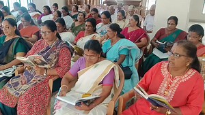 അടൂരിൽ ഹിൻസറിന്റ ആഭിമുഖ്യത്തിൽ സത്സംഗം റവന്യൂ ടവർ കോൺഫറൻസ് ഹാളിൽ നടന്നു വരുന്നു. ജനുവരി 30 തീയതി അടൂർ ശ്രീപാർത്ഥസാരഥി ക്ഷേത്രത്തിൽ നടക്കുന്ന ഏകാഹ നാരായണീയ യജ്ഞത്തിന്റെ മുന്നോടിയായി സംഘടിപ്പിച്ച സത്സംഗത്തിന് ആചാര്യ ശ്രീമതി ജെ. ശ്രീദേവി മുഖ്യ പ്രഭാഷണം നടത്തി. | Narayaneeyam
