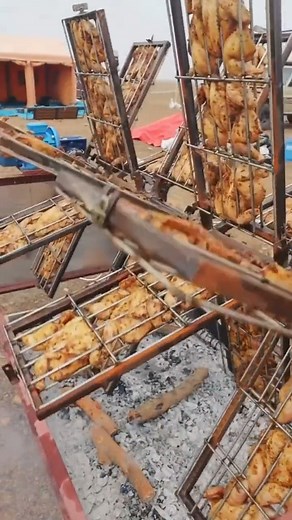 Chicken roast competition? 樂 | Interesting & Surprising | Facebook