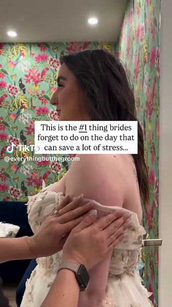 send this to a bride to be and her bridal party🤍 Whether you’re wearing spaghetti straps, off-the-shoulder sleeves, or even a strapless gown with a tricky neckline, one simple item can be a total game changer: double-sided fashion tape. Here’s why it matters: 🎀 It keeps your straps from slipping down during the ceremony, photos, and all that dancing. 📸 It helps your dress stay perfectly in place for pictures (no awkward adjustments or tugging). 💃 It lets you move with confidence all day long