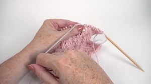 Using a Lifeline in Lace Knitting