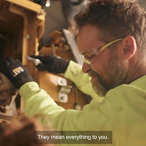 We know your Cat® machines are worth a great deal to you. So why take a risk with anything other than genuine Cat parts and services? Contact your local Cat dealer or visit Parts.Cat.com to find out more. | Cat Construction